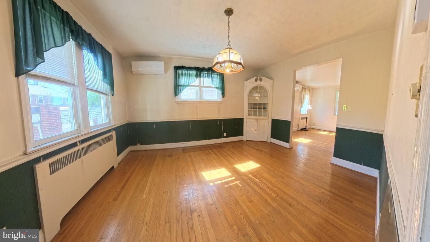 2922 Harview photo 5