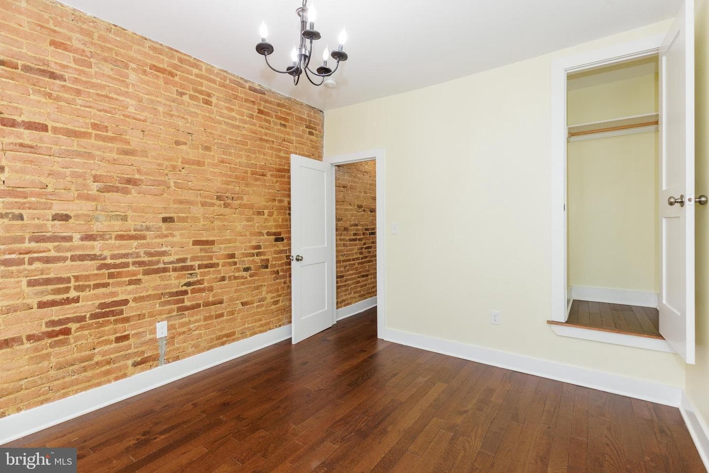 2502 Jefferson Street photo 24
