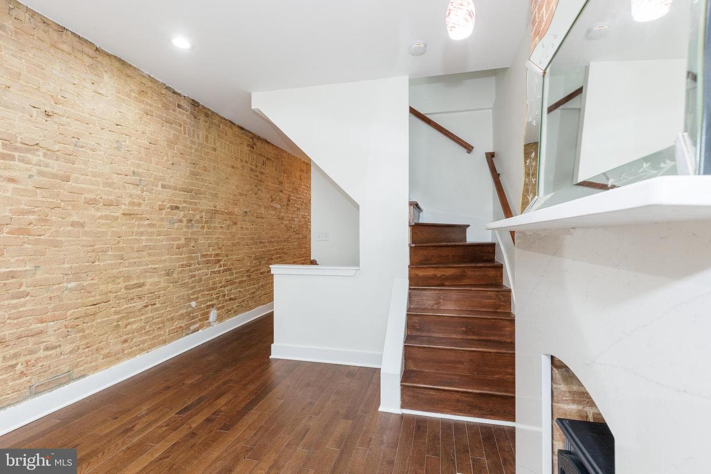 2502 Jefferson Street photo 9