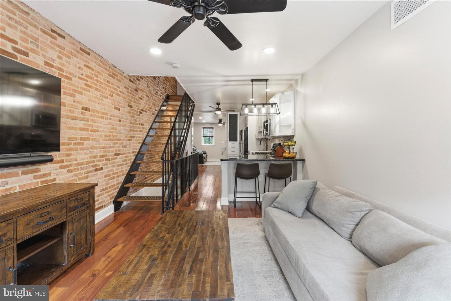 802 S Rose Street photo 6