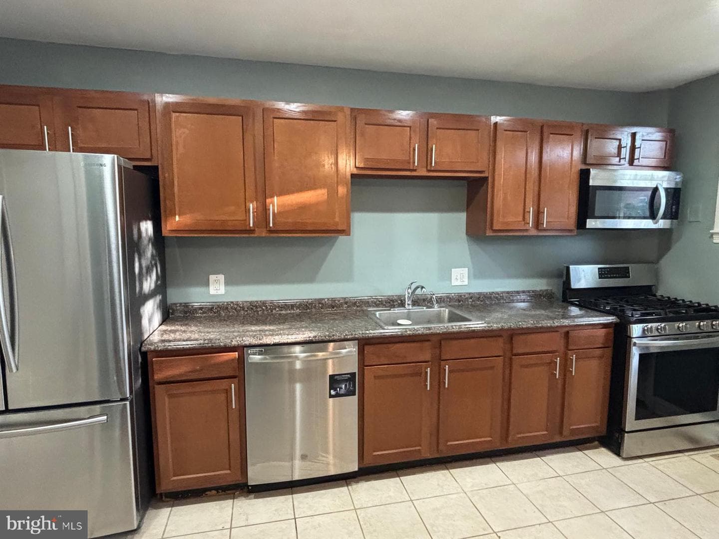 1428 N Ellwood Avenue photo 4