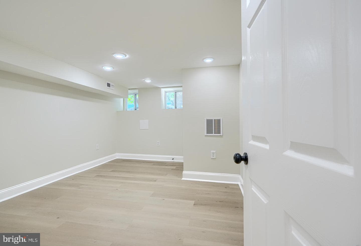 1827 Druid Hill Avenue photo 35