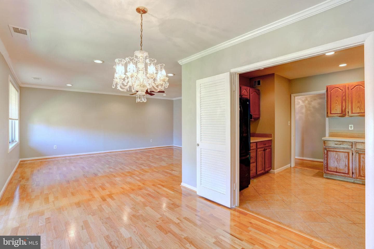 8 Cross Keys Road #8f photo 9