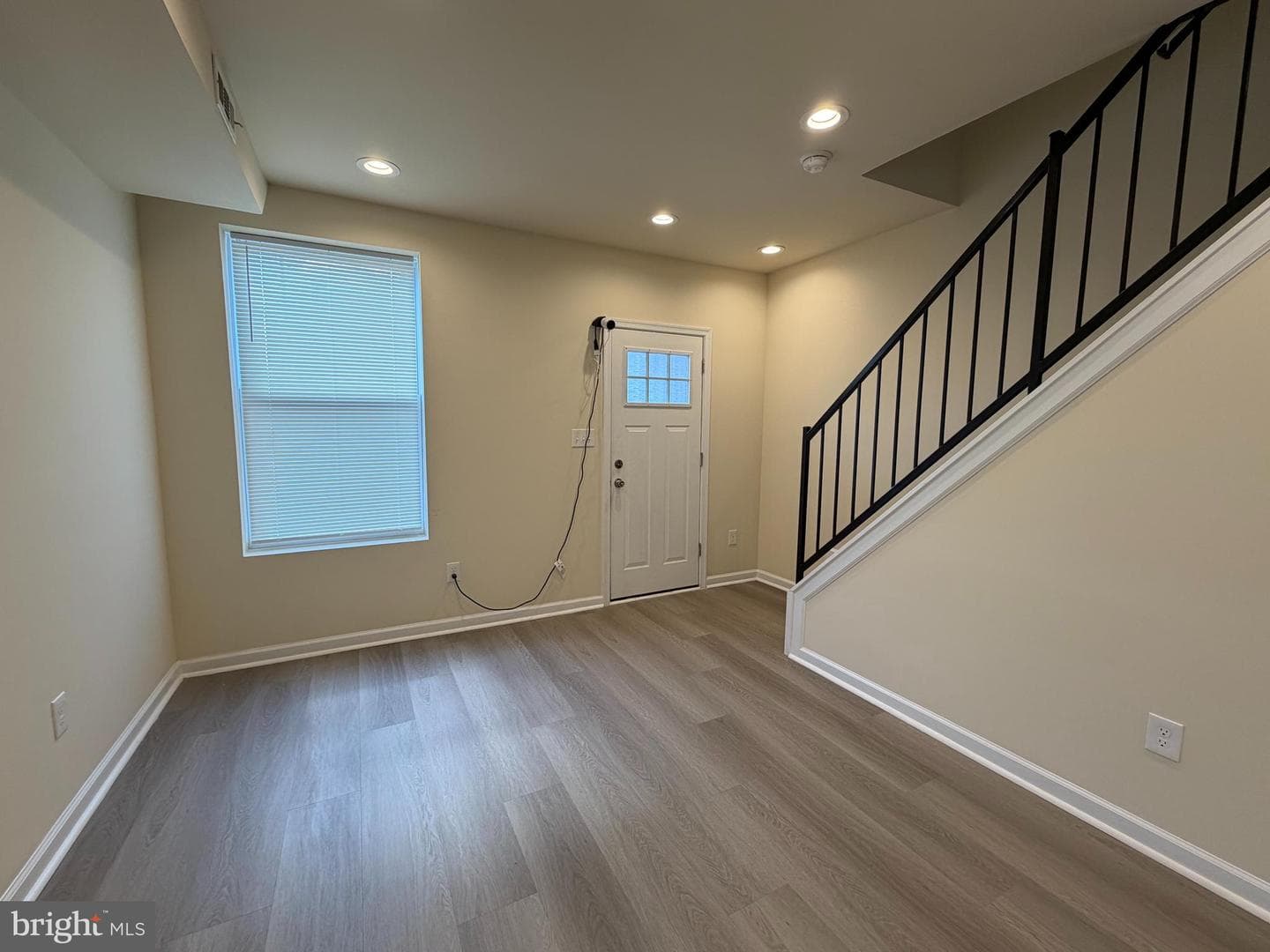 601 N Clinton Street photo 4