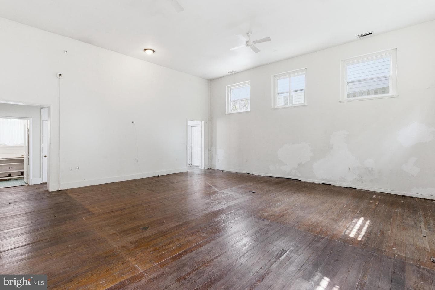 1401 Light St photo 17