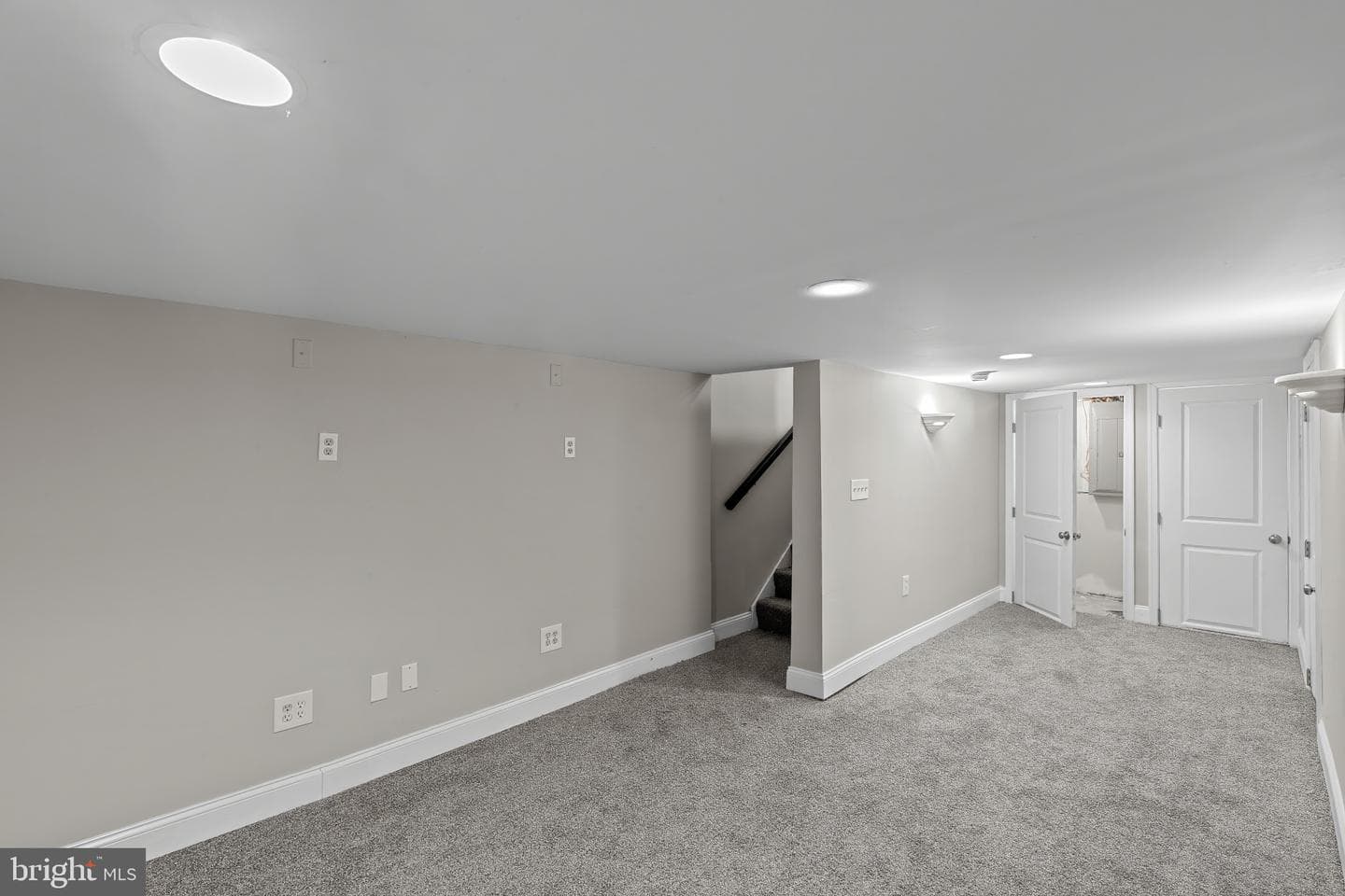 1525 W Pratt Street photo 15