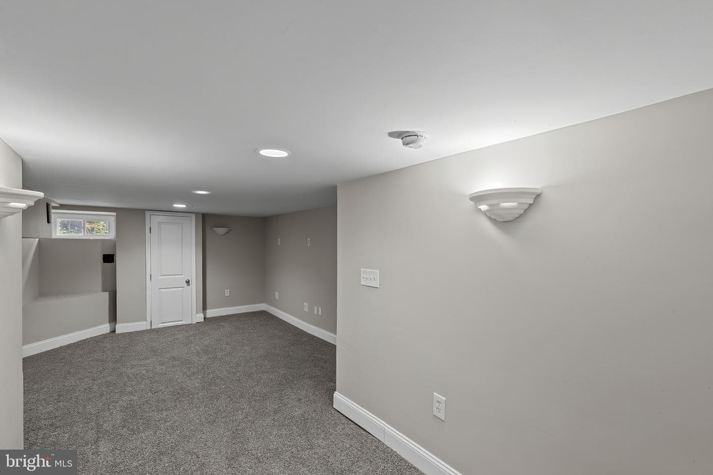 1525 W Pratt Street photo 16