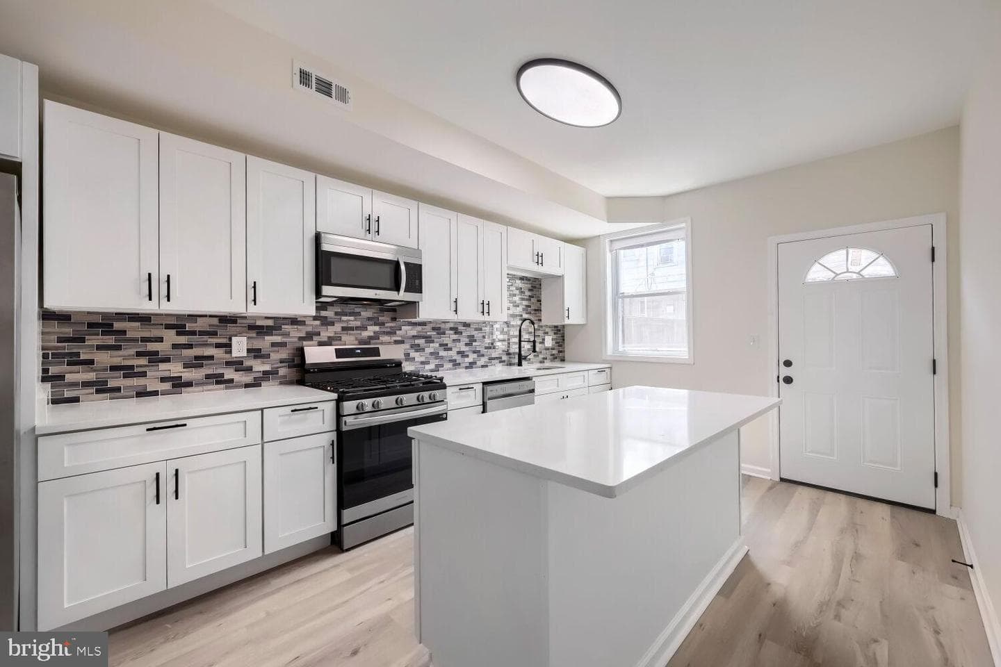 3505 E Lombard Street photo 12