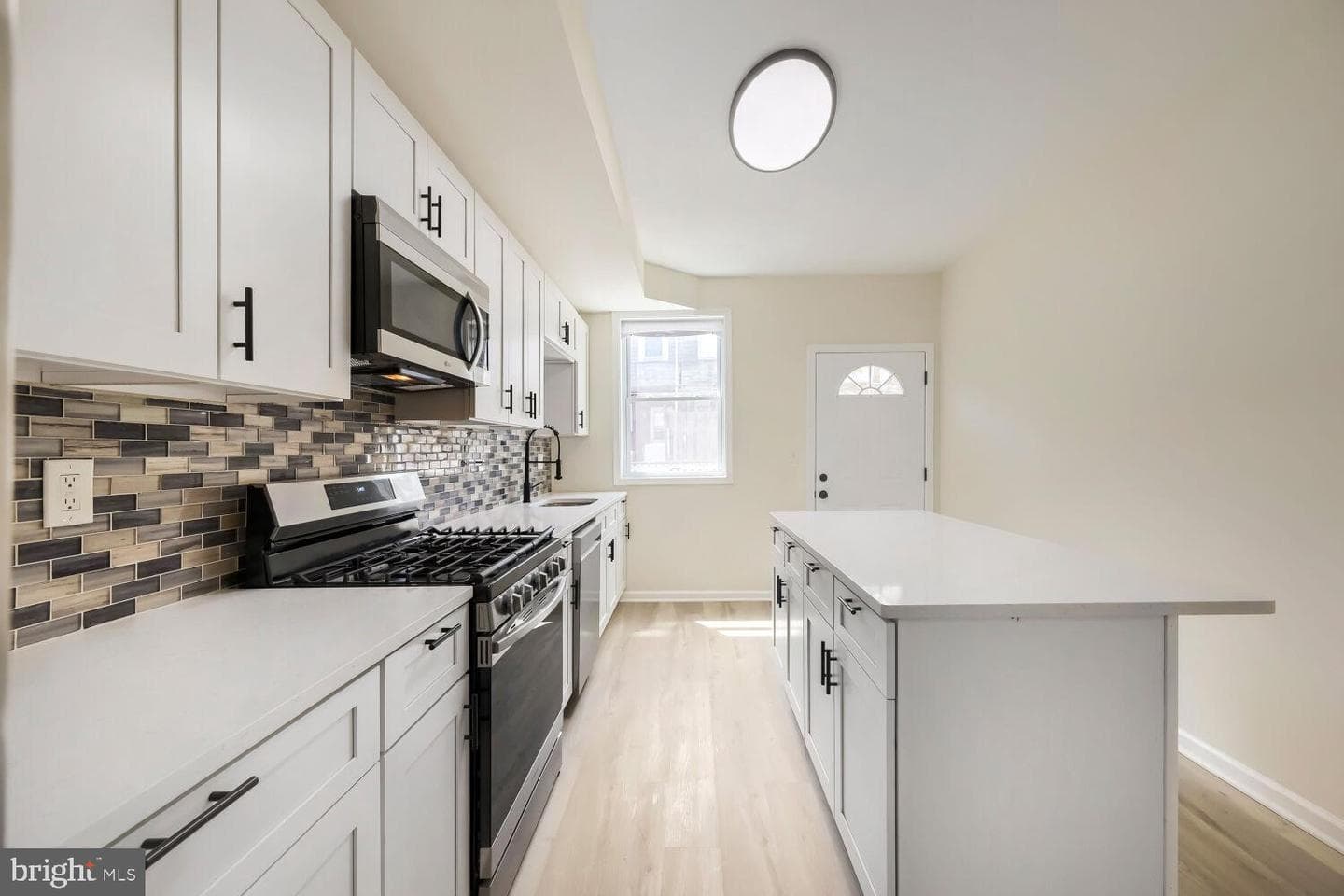 3505 E Lombard Street photo 15