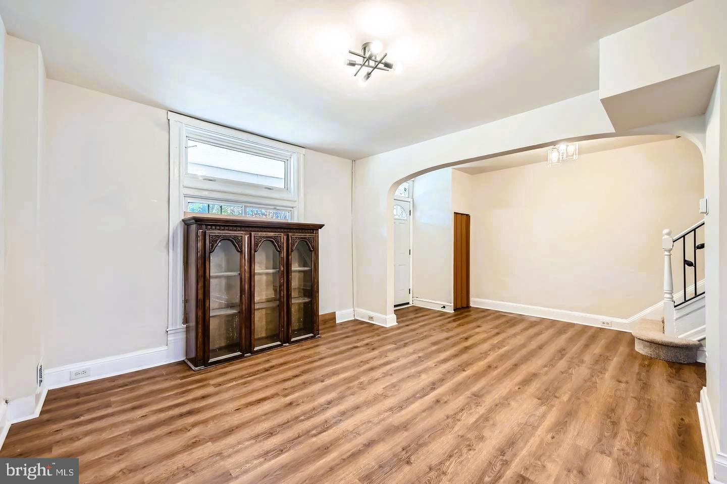 1216 Bonaparte Avenue photo 10