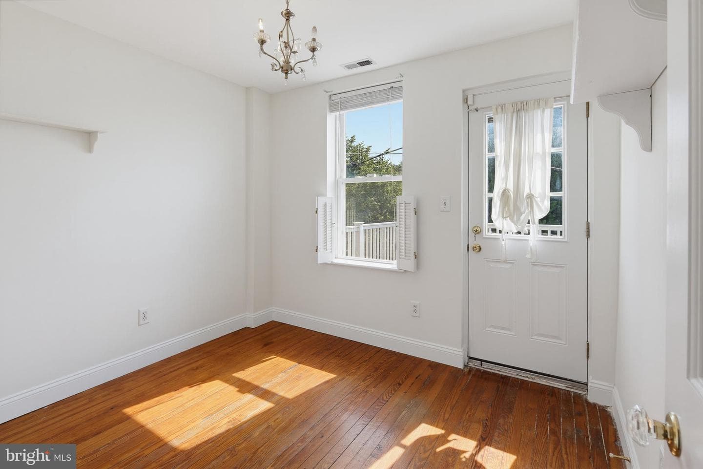 1613 Webster Street photo 23
