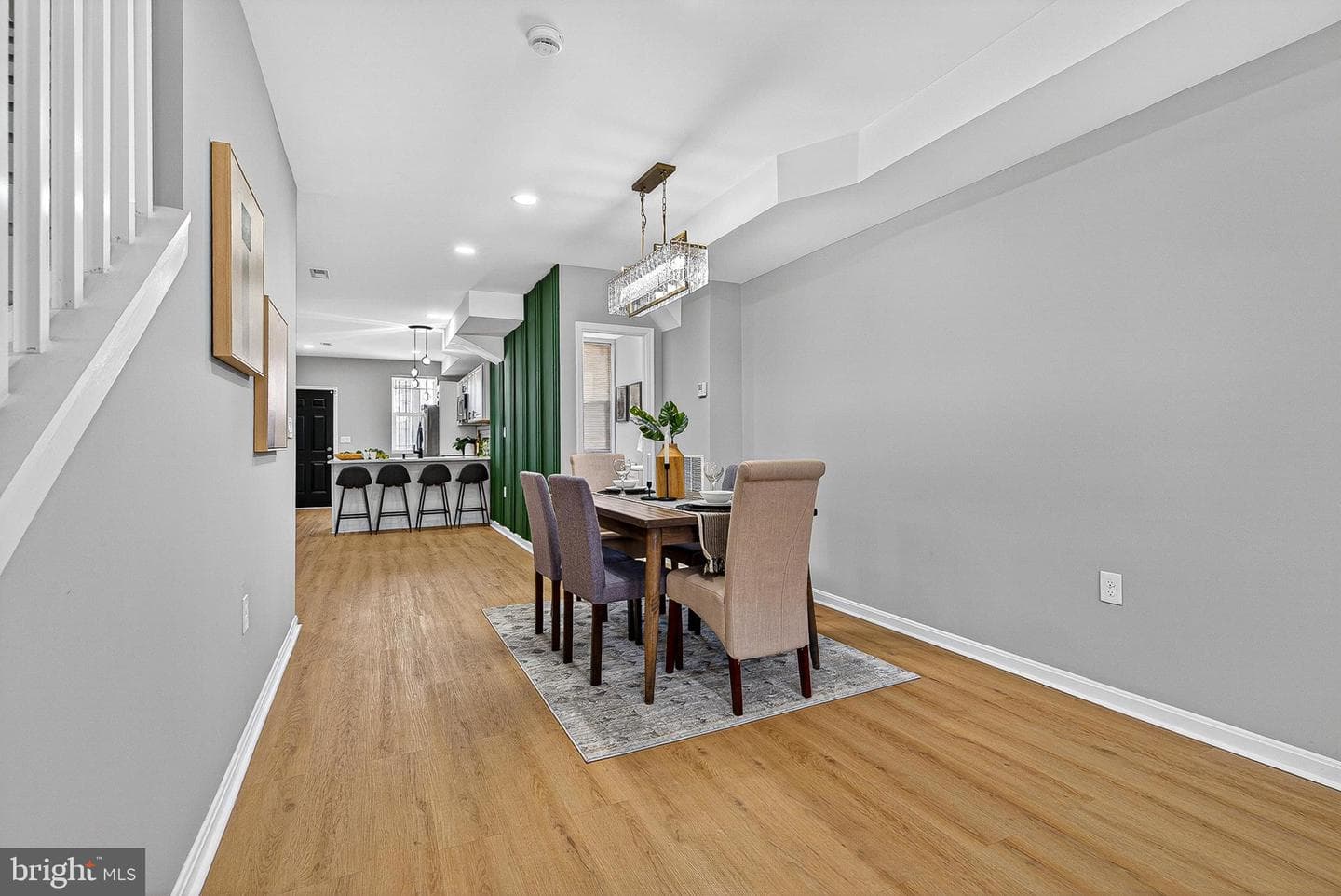 1725 E Oliver Street photo 8