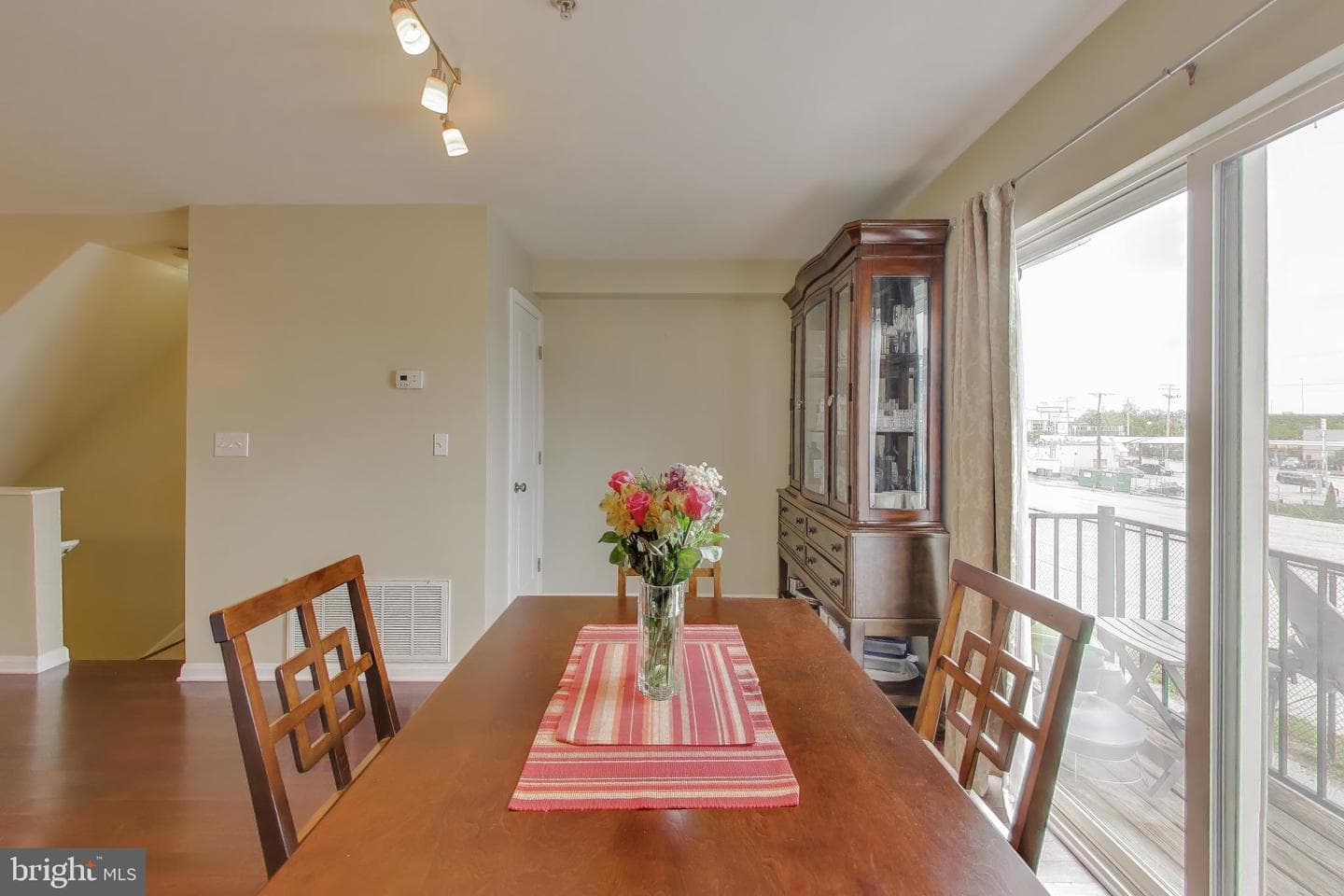 4613 Dillon Street photo 12