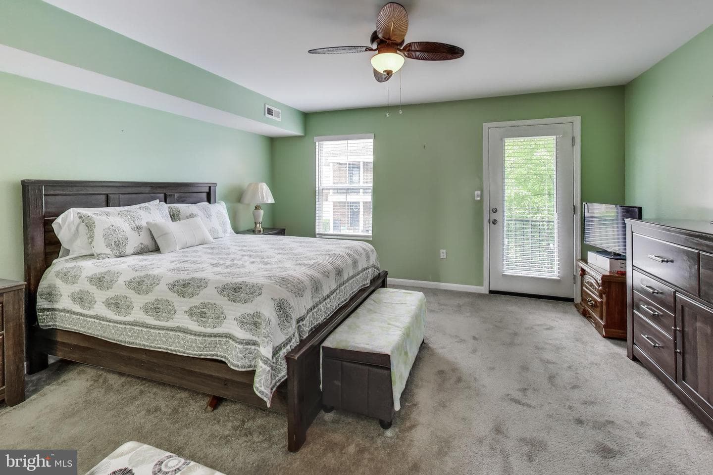 4613 Dillon Street photo 17