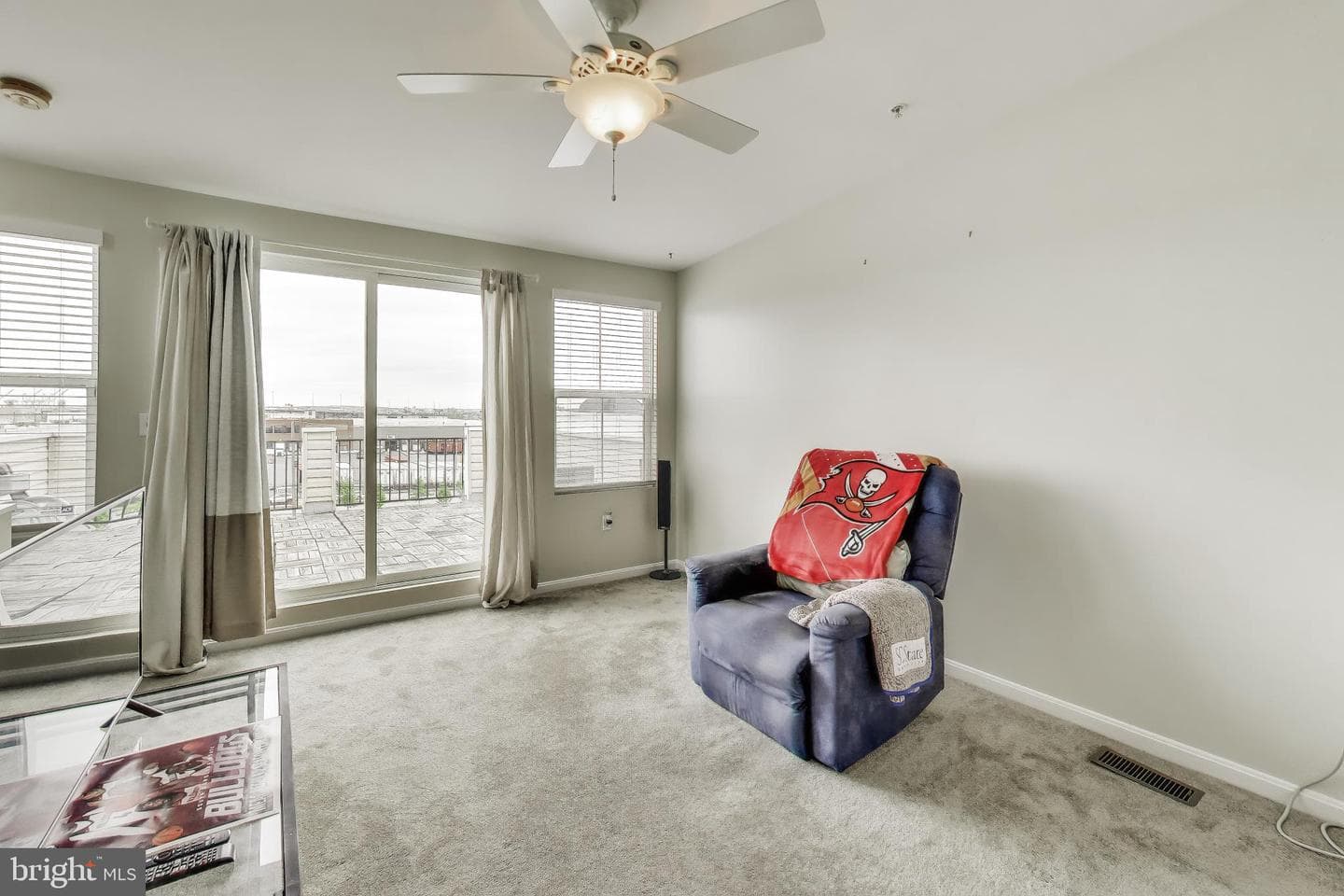 4613 Dillon Street photo 28