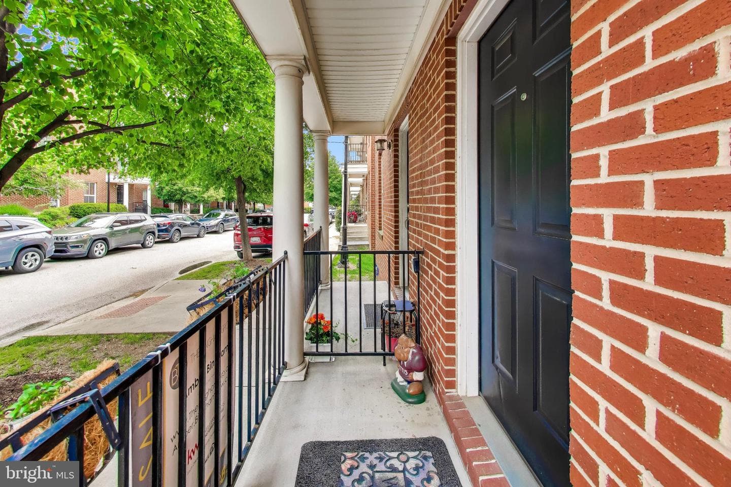 4613 Dillon Street photo 3