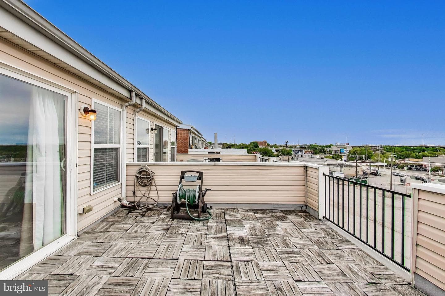 4613 Dillon Street photo 31