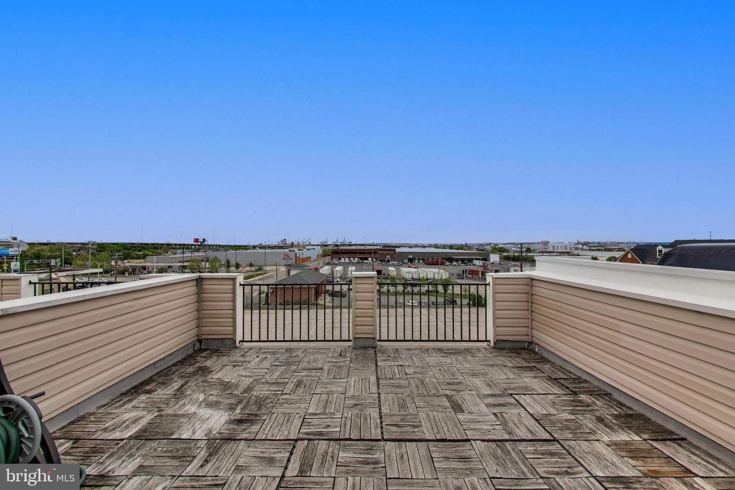 4613 Dillon Street photo 32