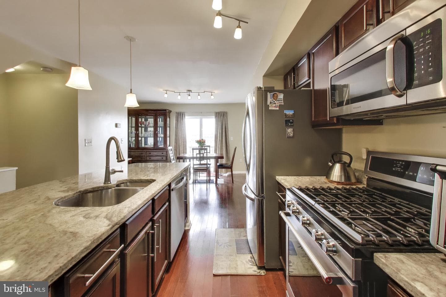 4613 Dillon Street photo 7