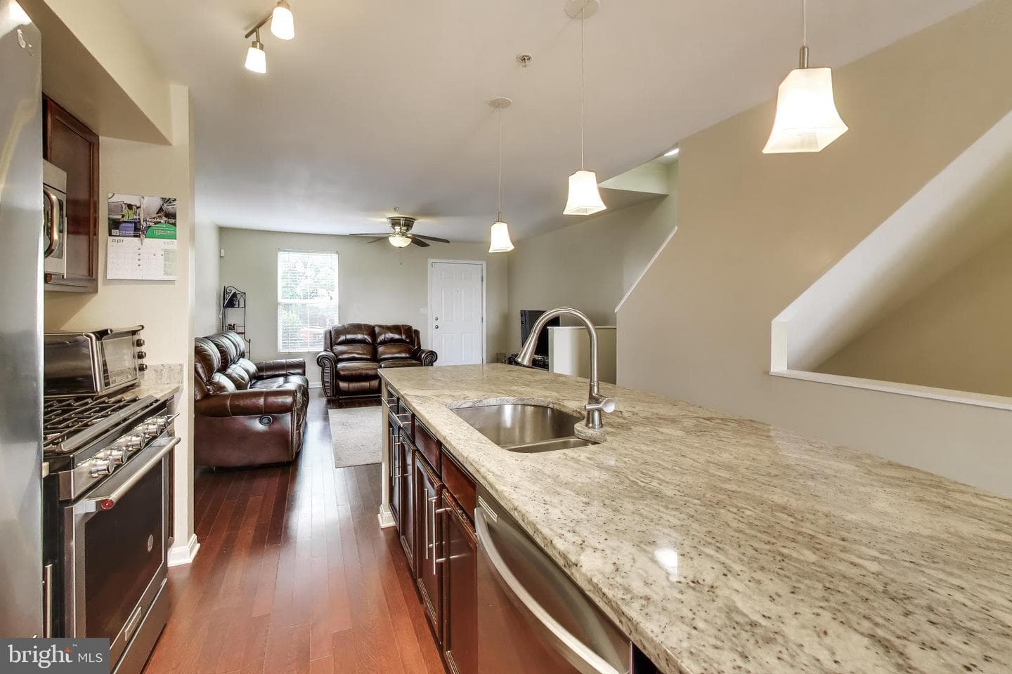 4613 Dillon Street photo 8
