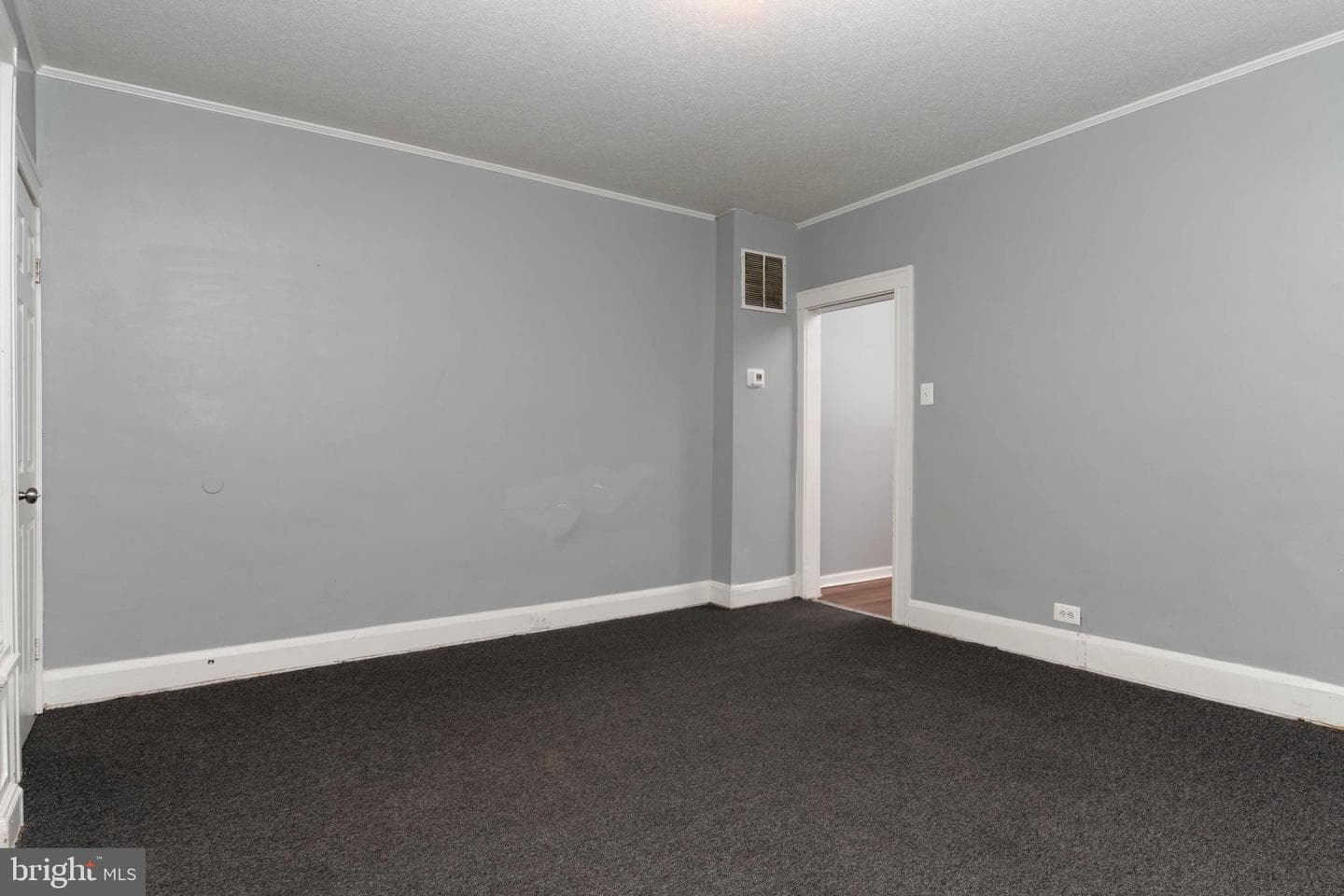 2850 Mayfield Avenue photo 10