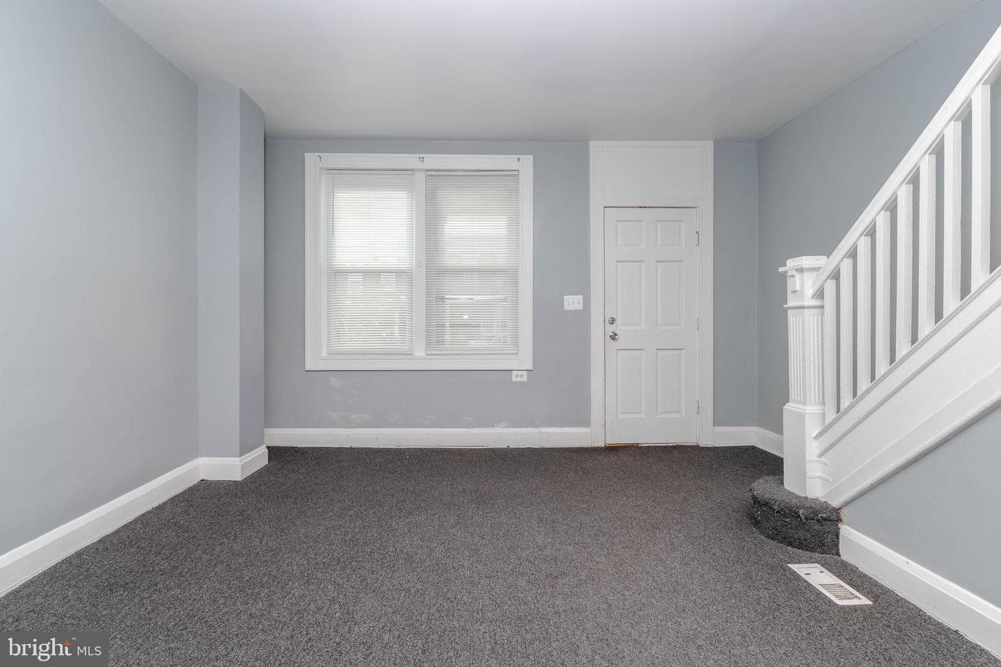 2850 Mayfield Avenue photo 3