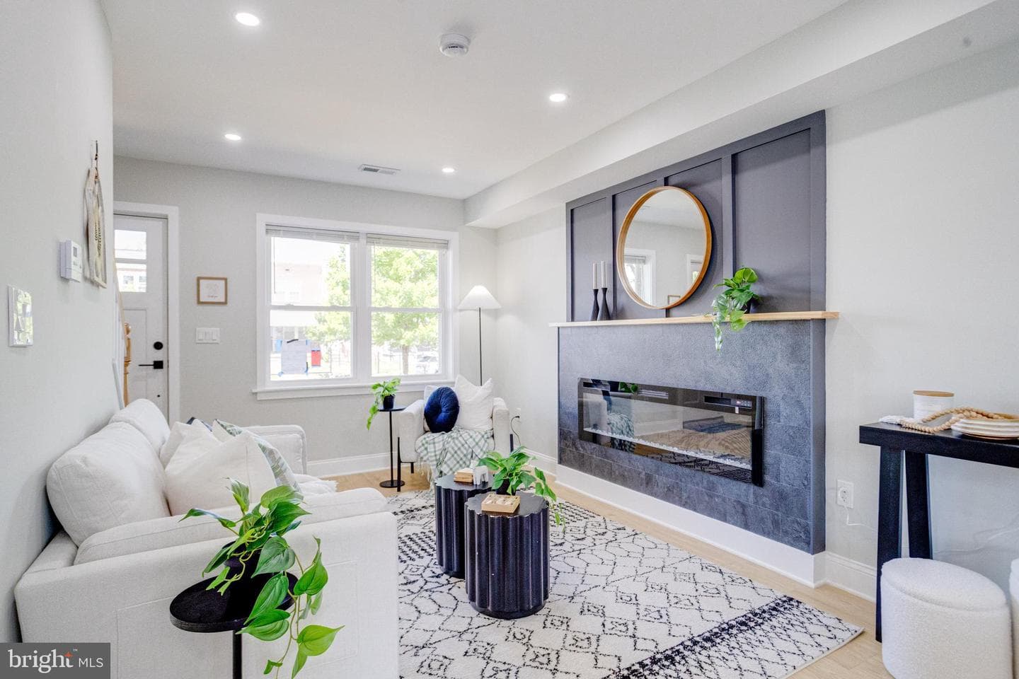 3723 Saint Margaret Street photo 3