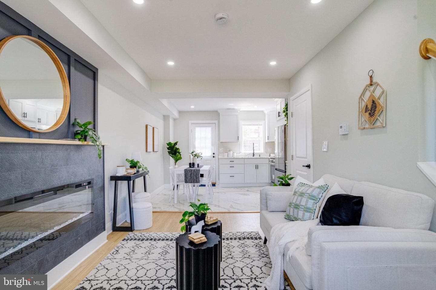 3723 Saint Margaret Street photo 4