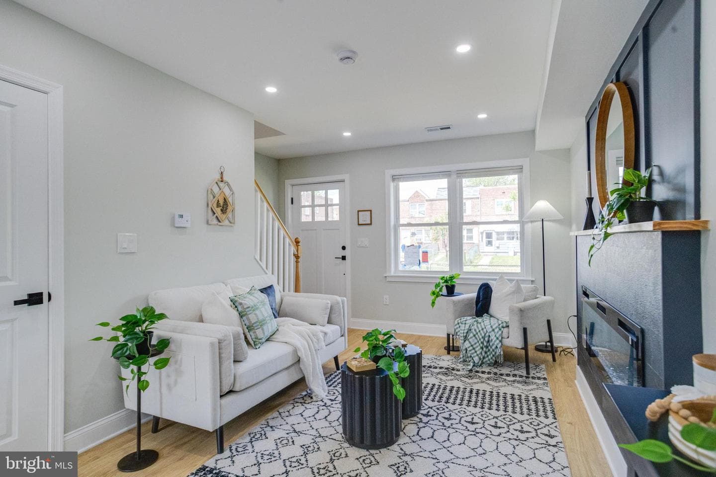 3723 Saint Margaret Street photo 6