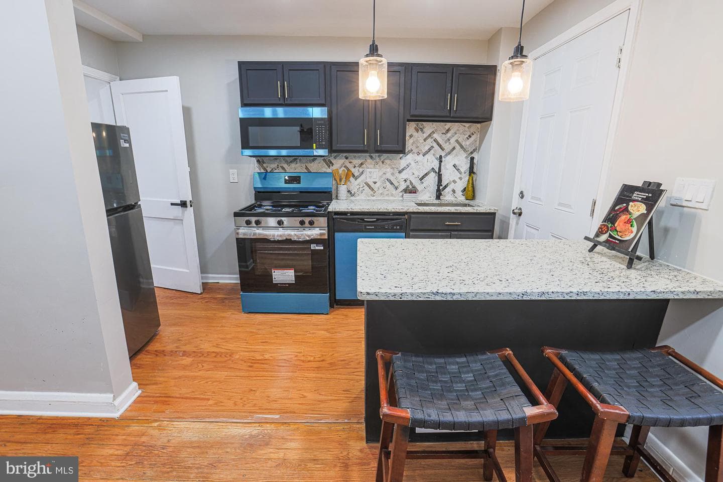 3635 Lyndale Avenue photo 7