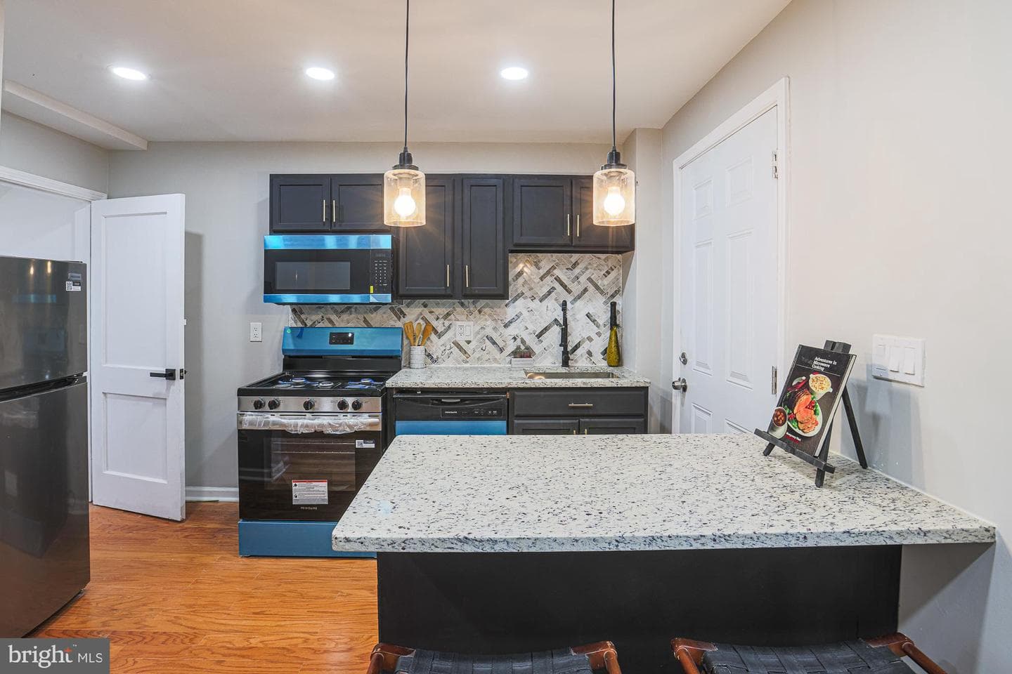 3635 Lyndale Avenue photo 8
