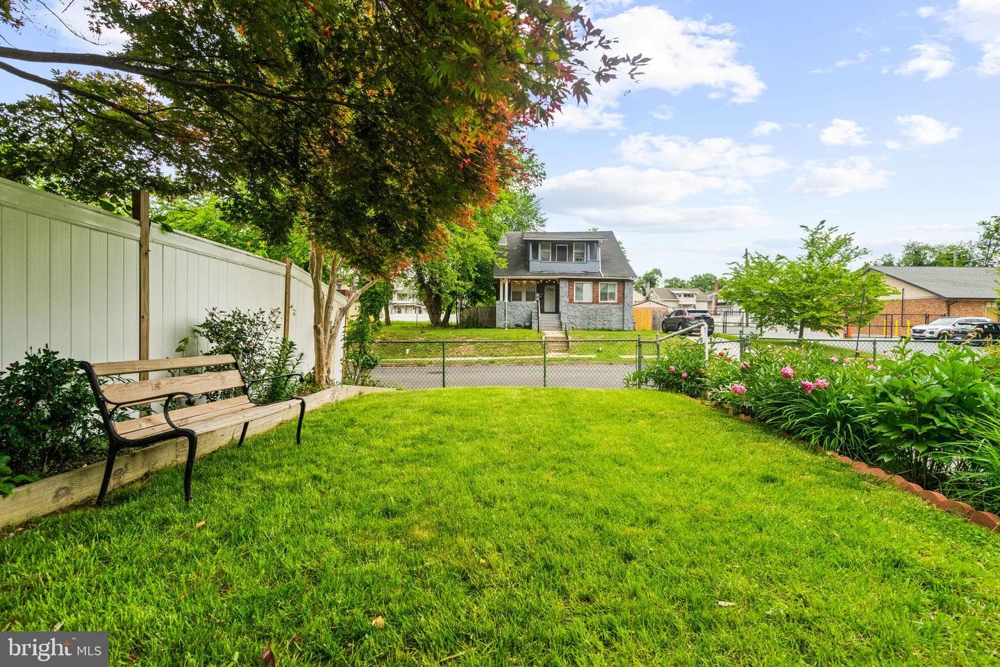 3413 Bateman Avenue photo 5