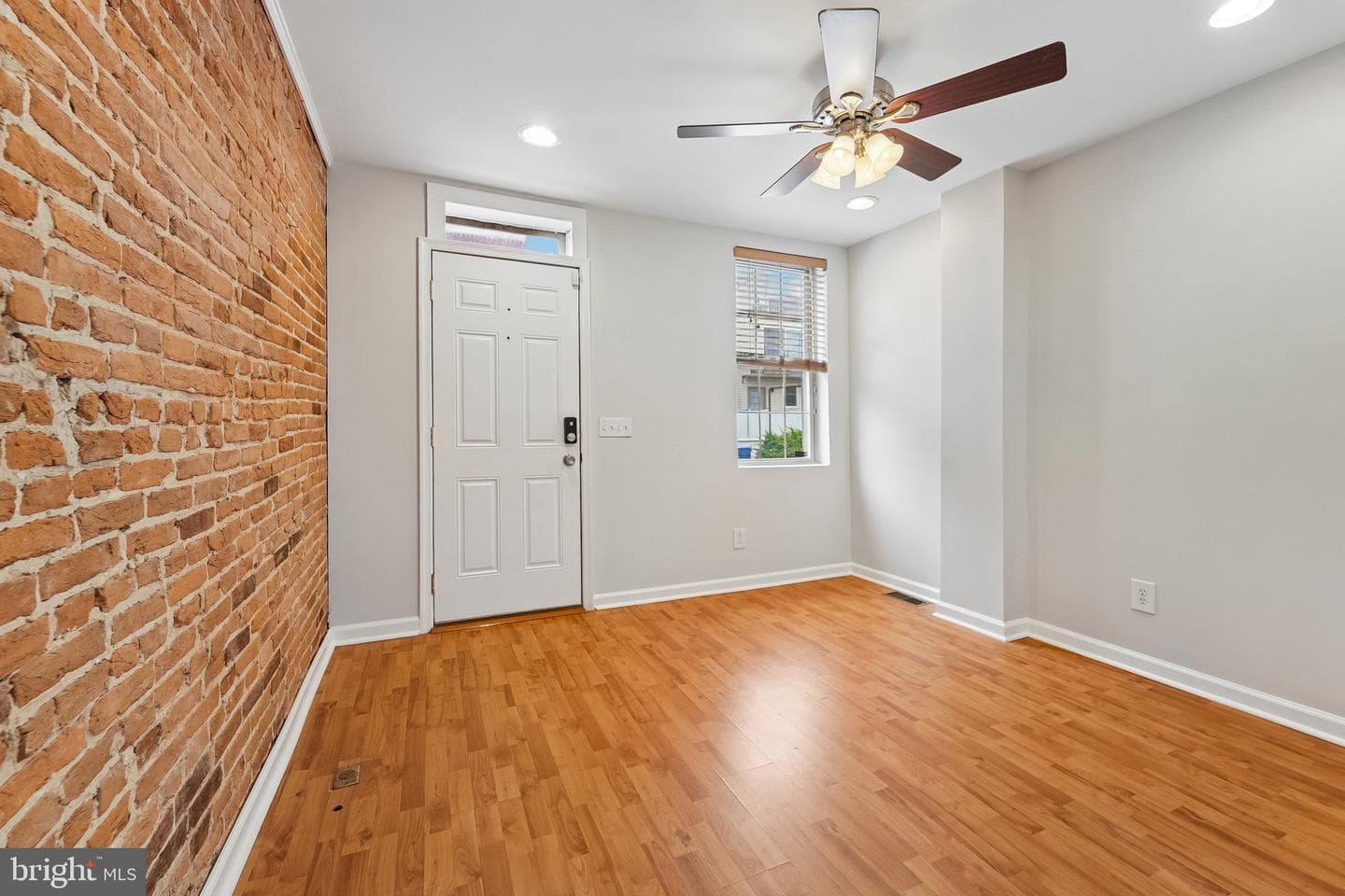 1620 Marshall Street photo 3