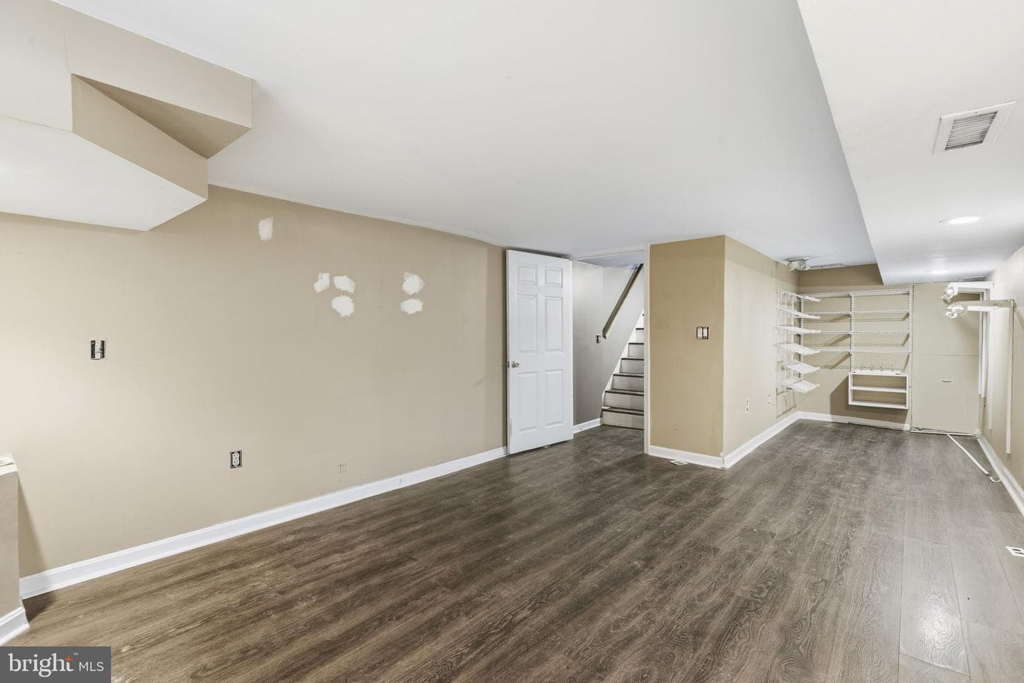 502 S East Avenue photo 17