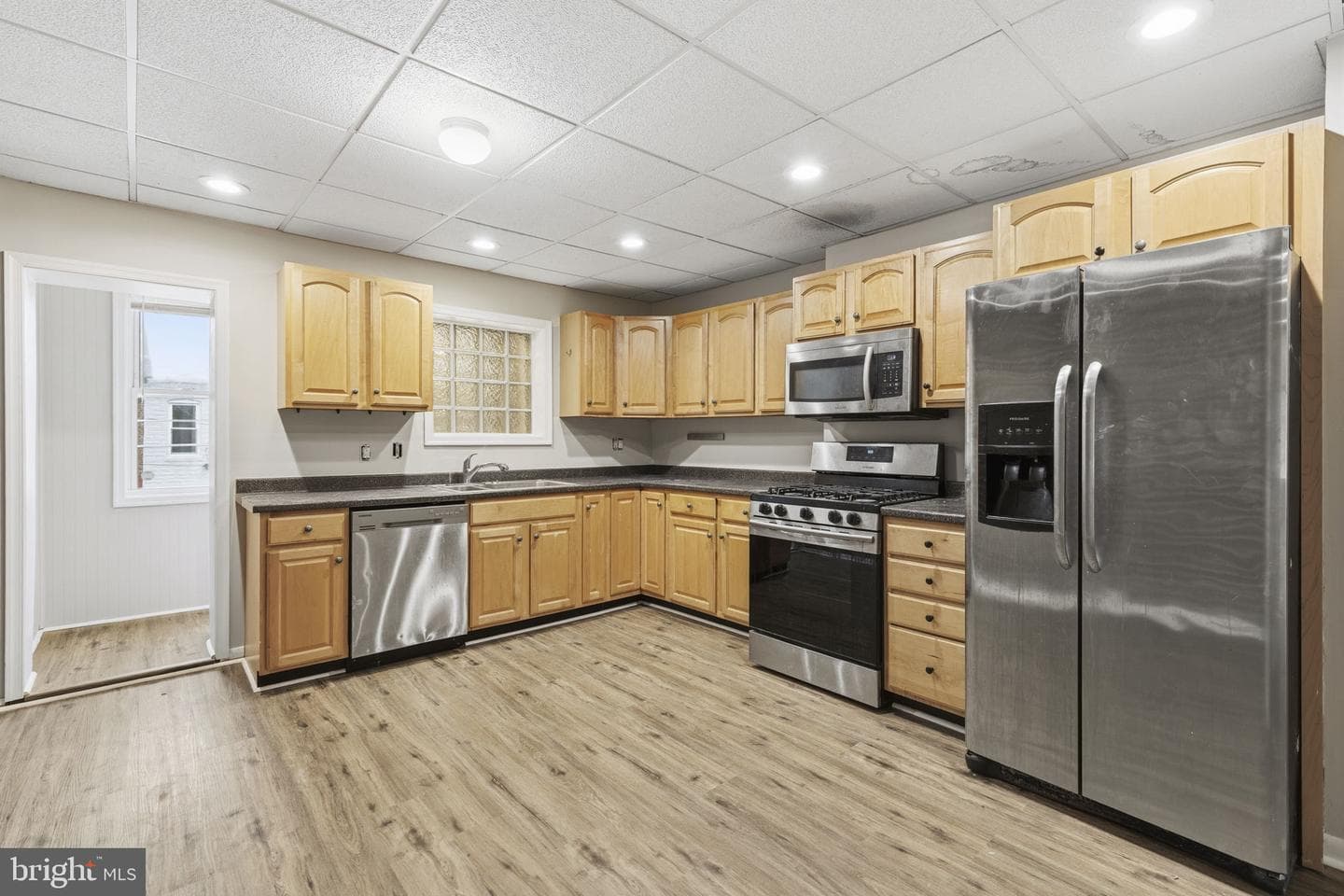 502 S East Avenue photo 4
