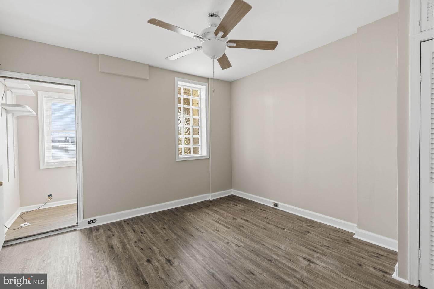 502 S East Avenue photo 8