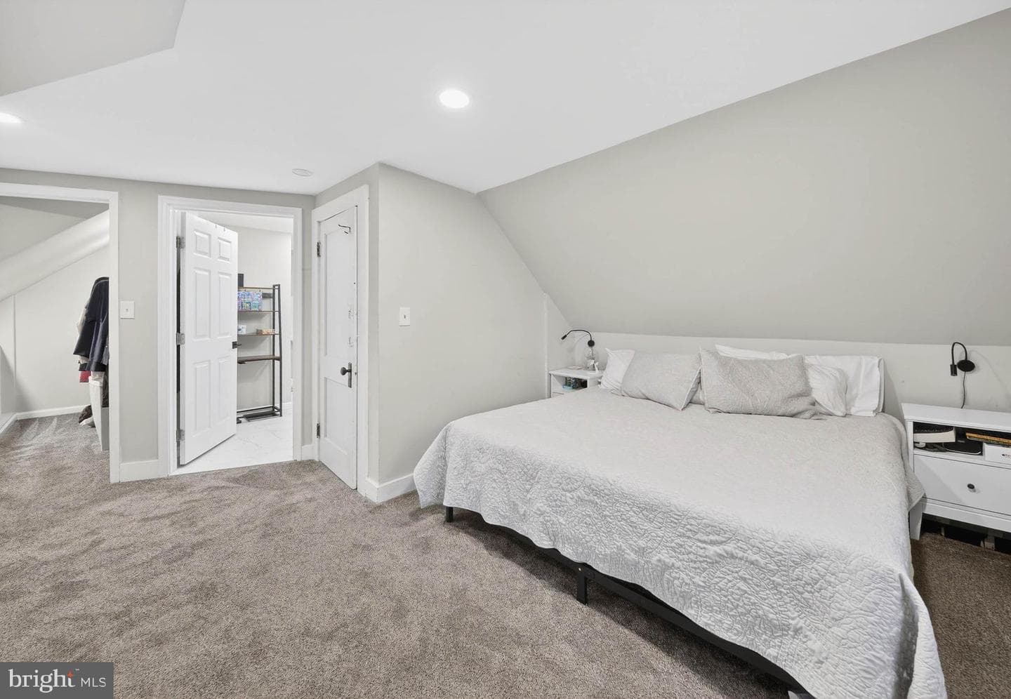 303 E Melrose Avenue photo 7