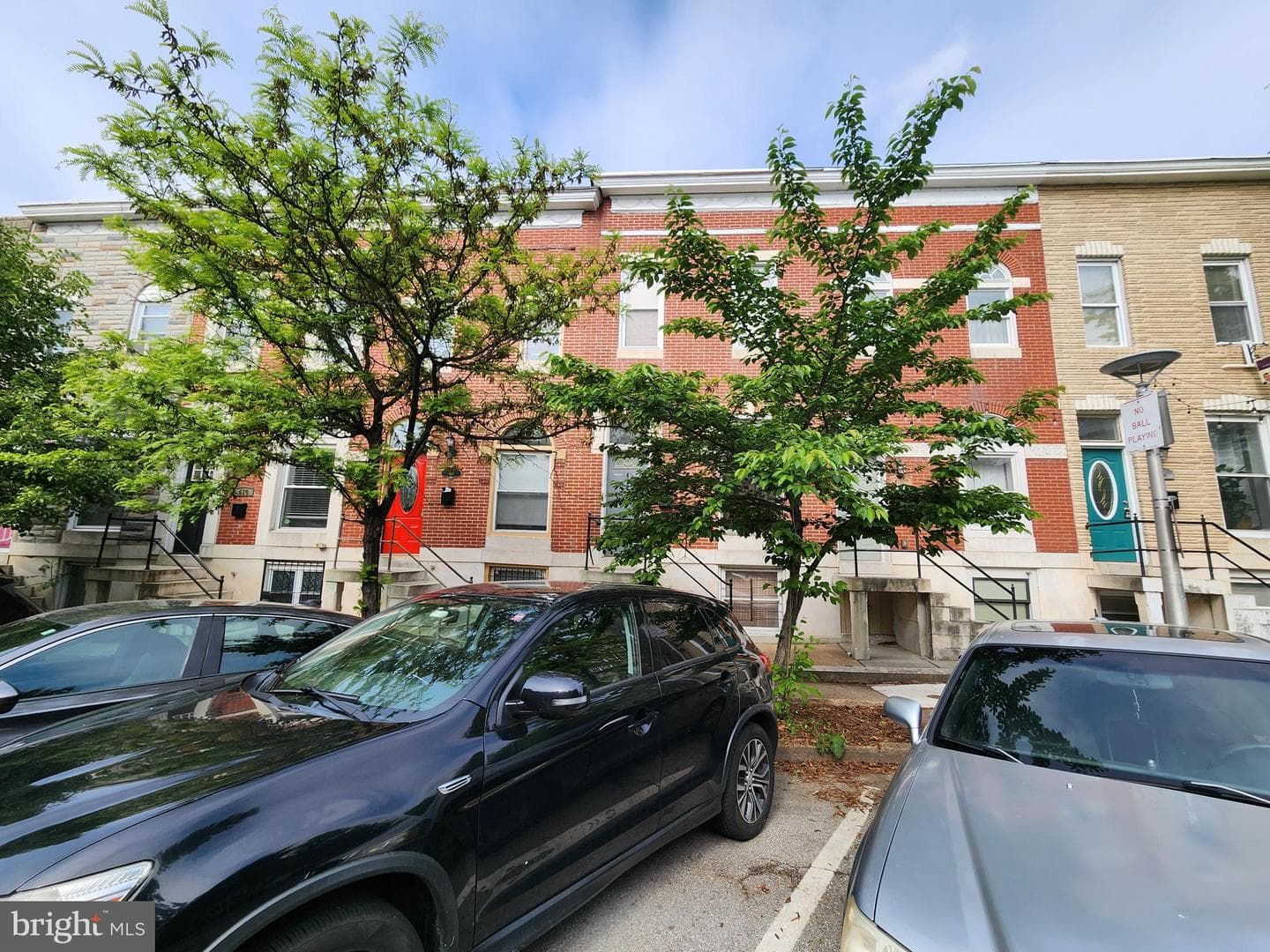 420 Luzerne Avenue N photo 2