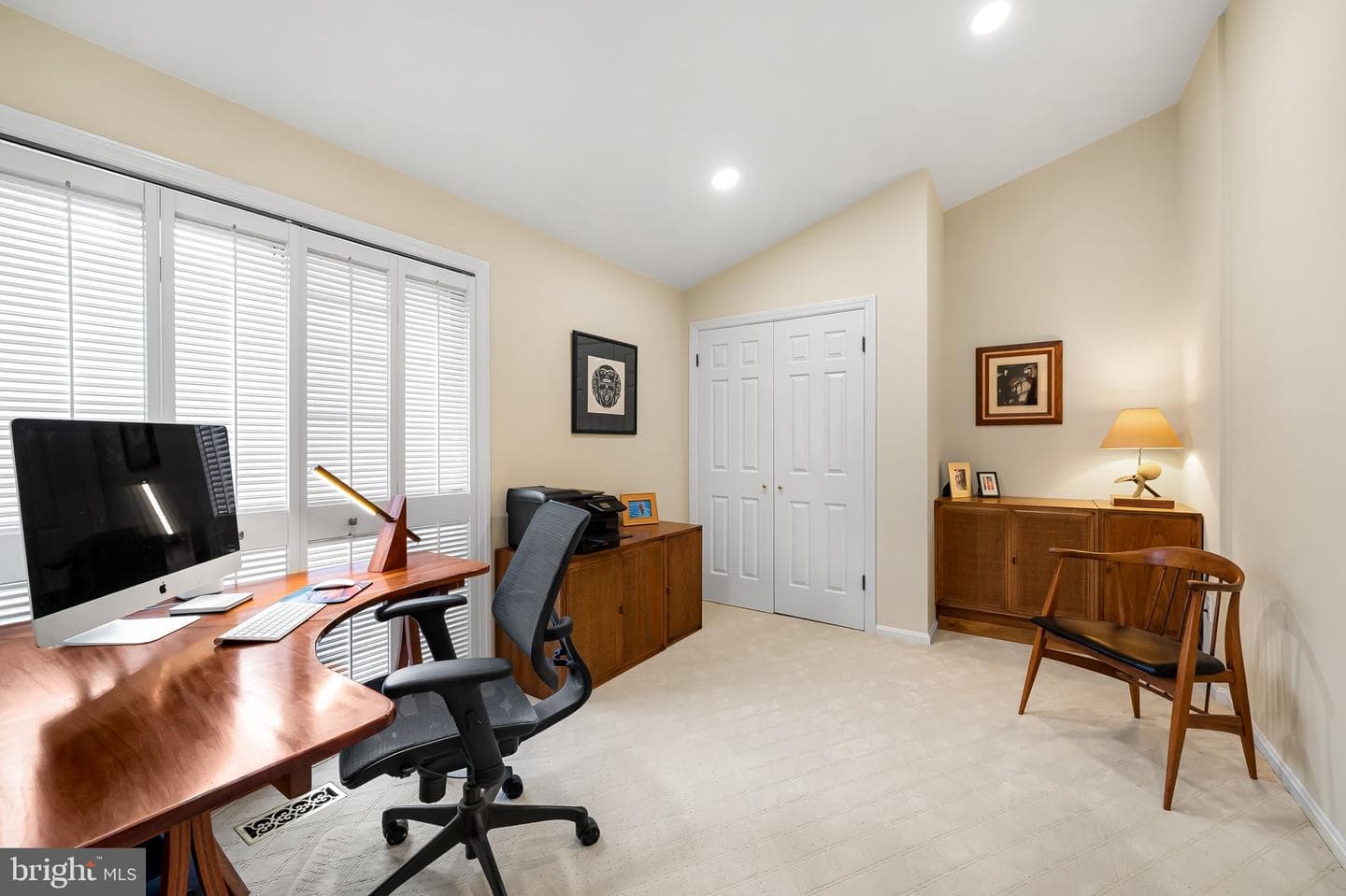 121 W Lee Street photo 39