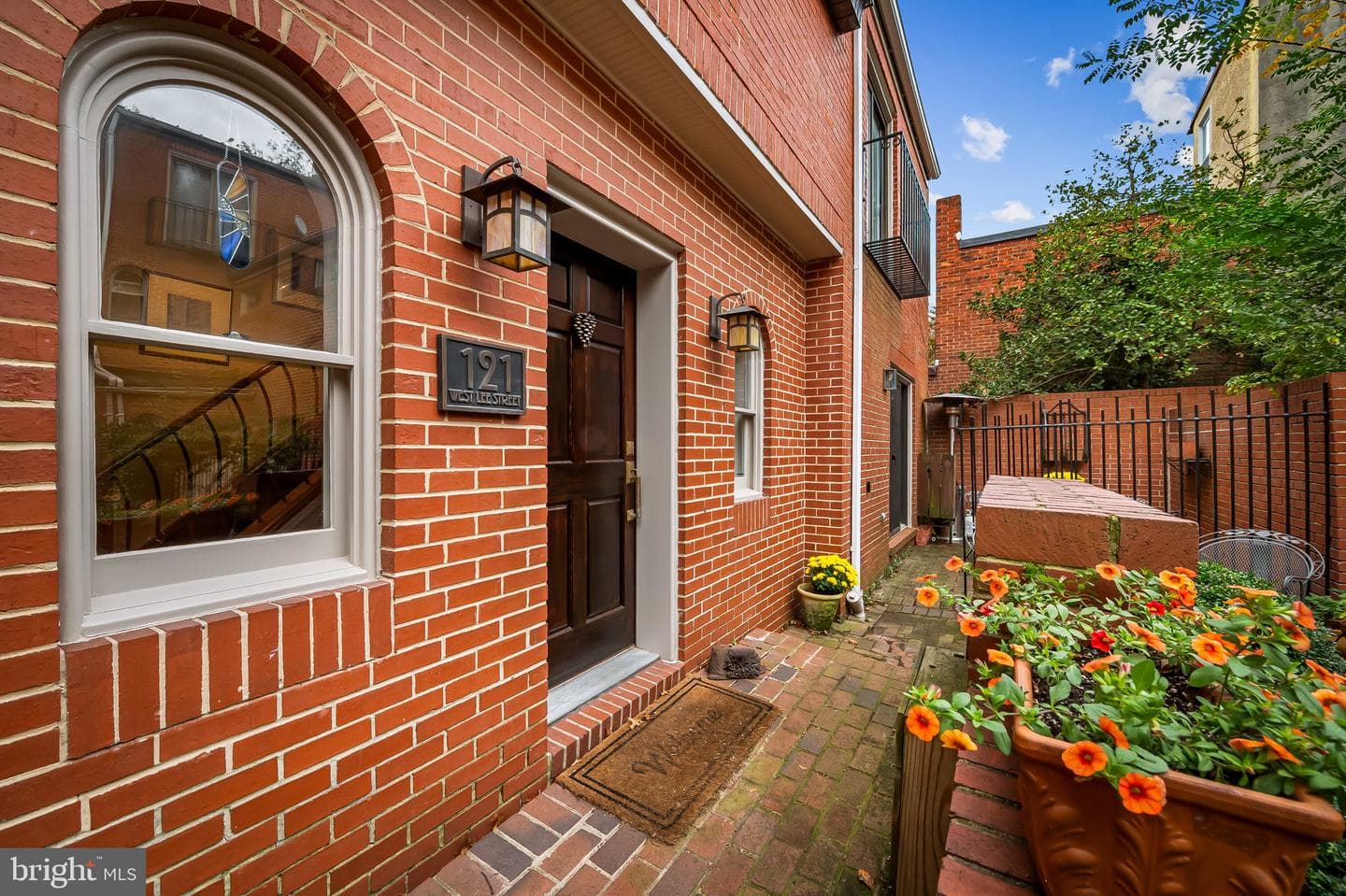 121 W Lee Street photo 47