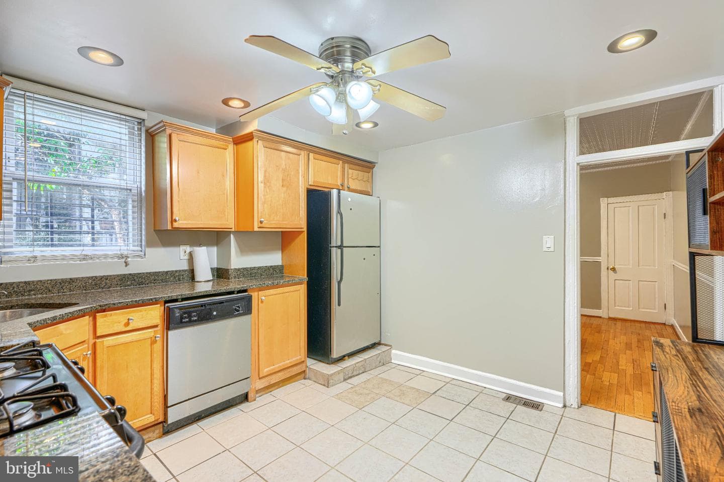 306 Penn Street photo 12