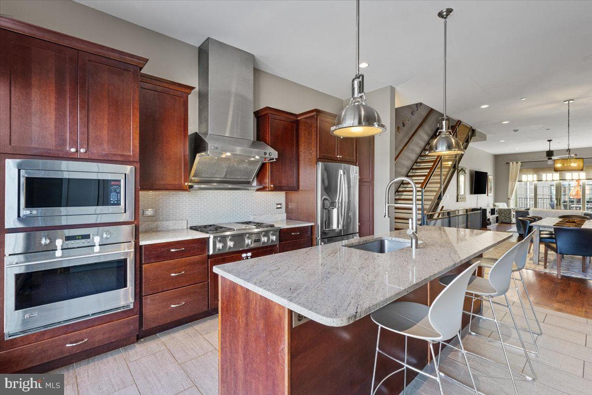 914 S Fagley Street photo 17