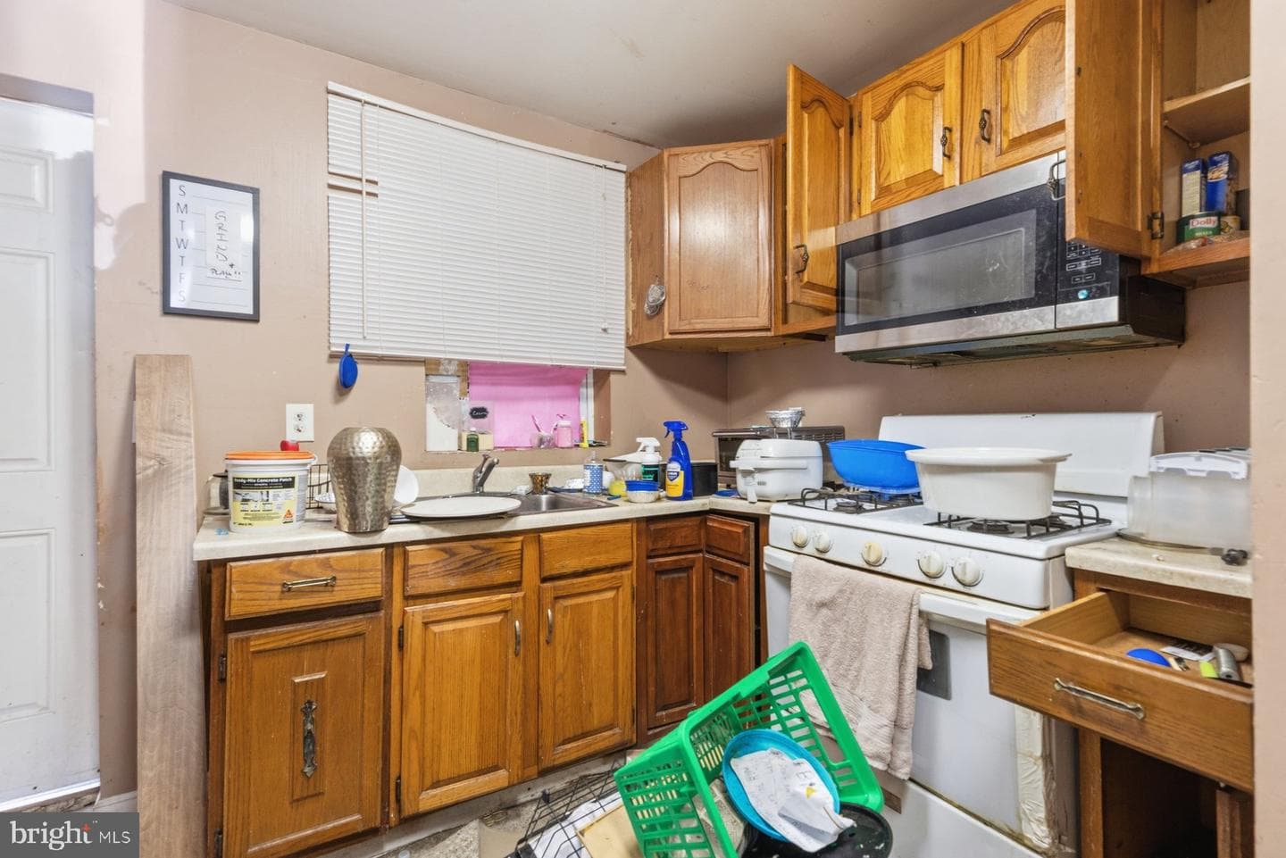 3709 Mount Pleasant Avenue photo 8