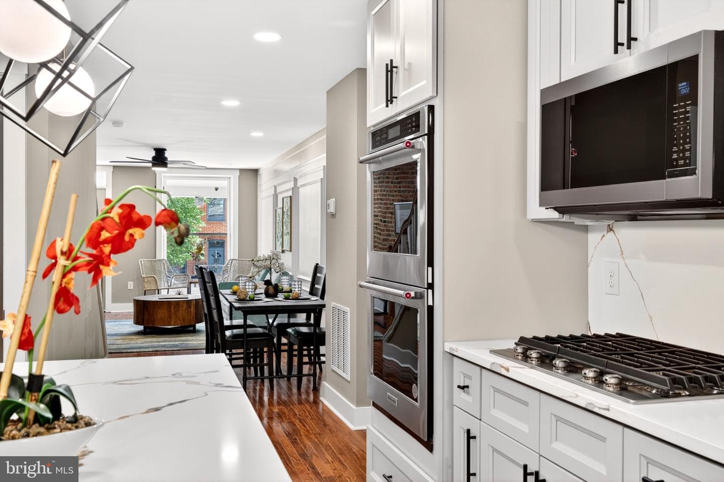 1342 Andre Street photo 20