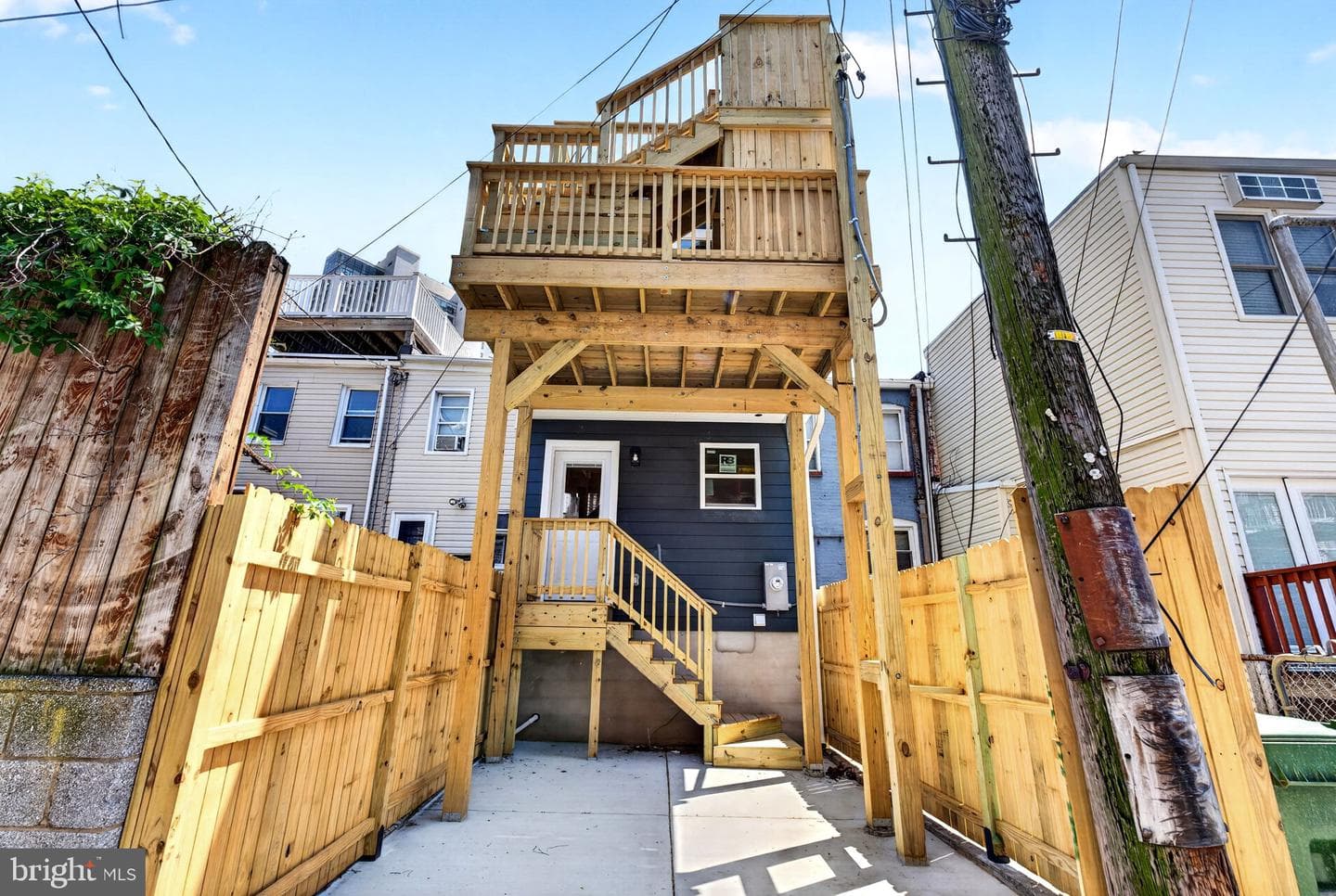 1342 Andre Street photo 63