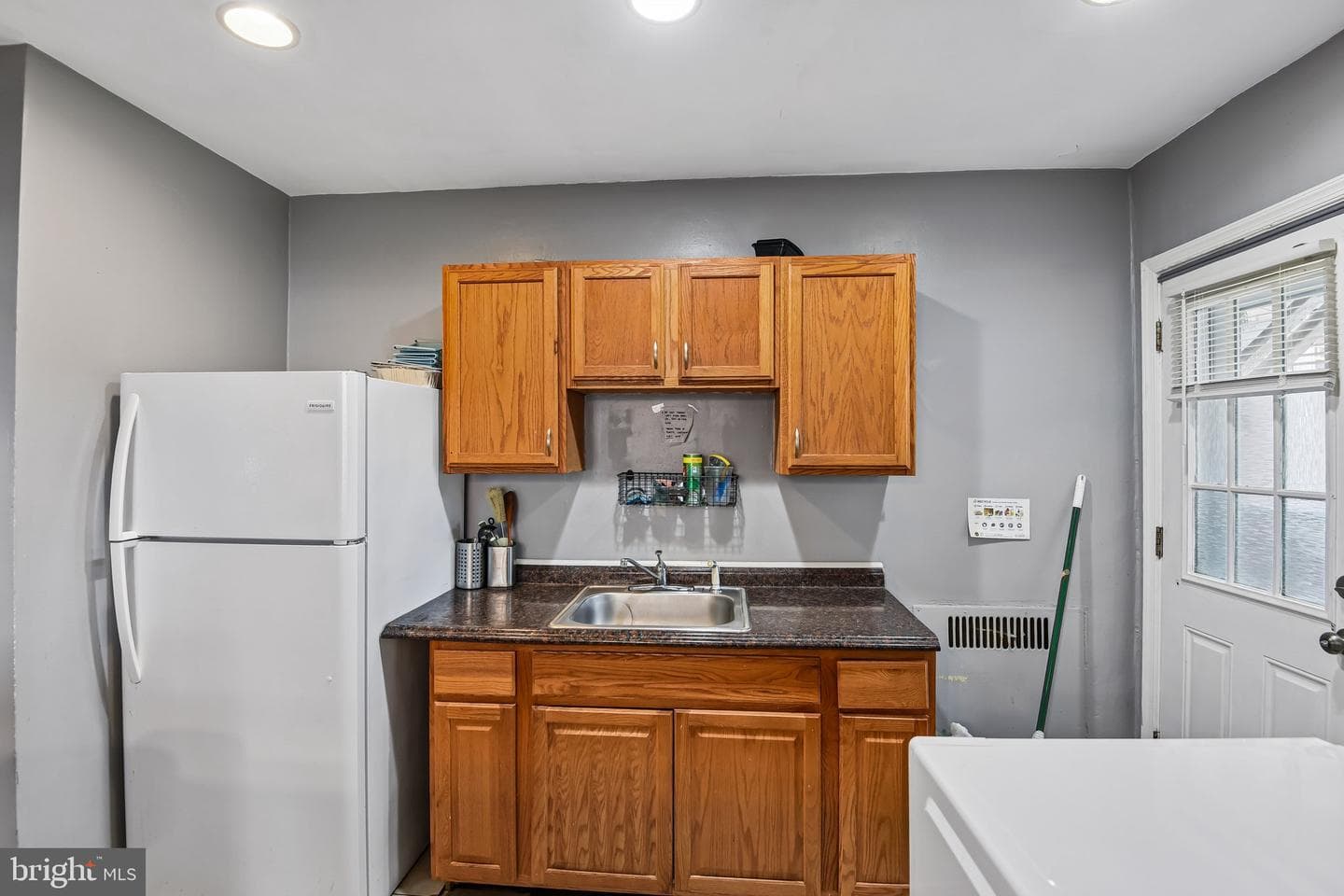 2824 Fleetwood Avenue photo 14