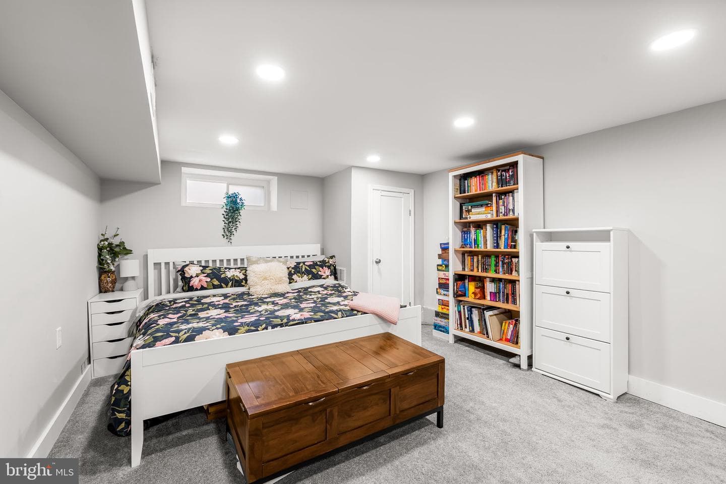 524 S Kenwood Avenue photo 30