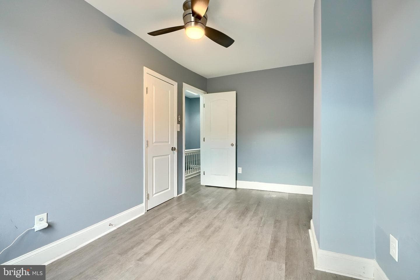 1819 Clifton Avenue photo 15