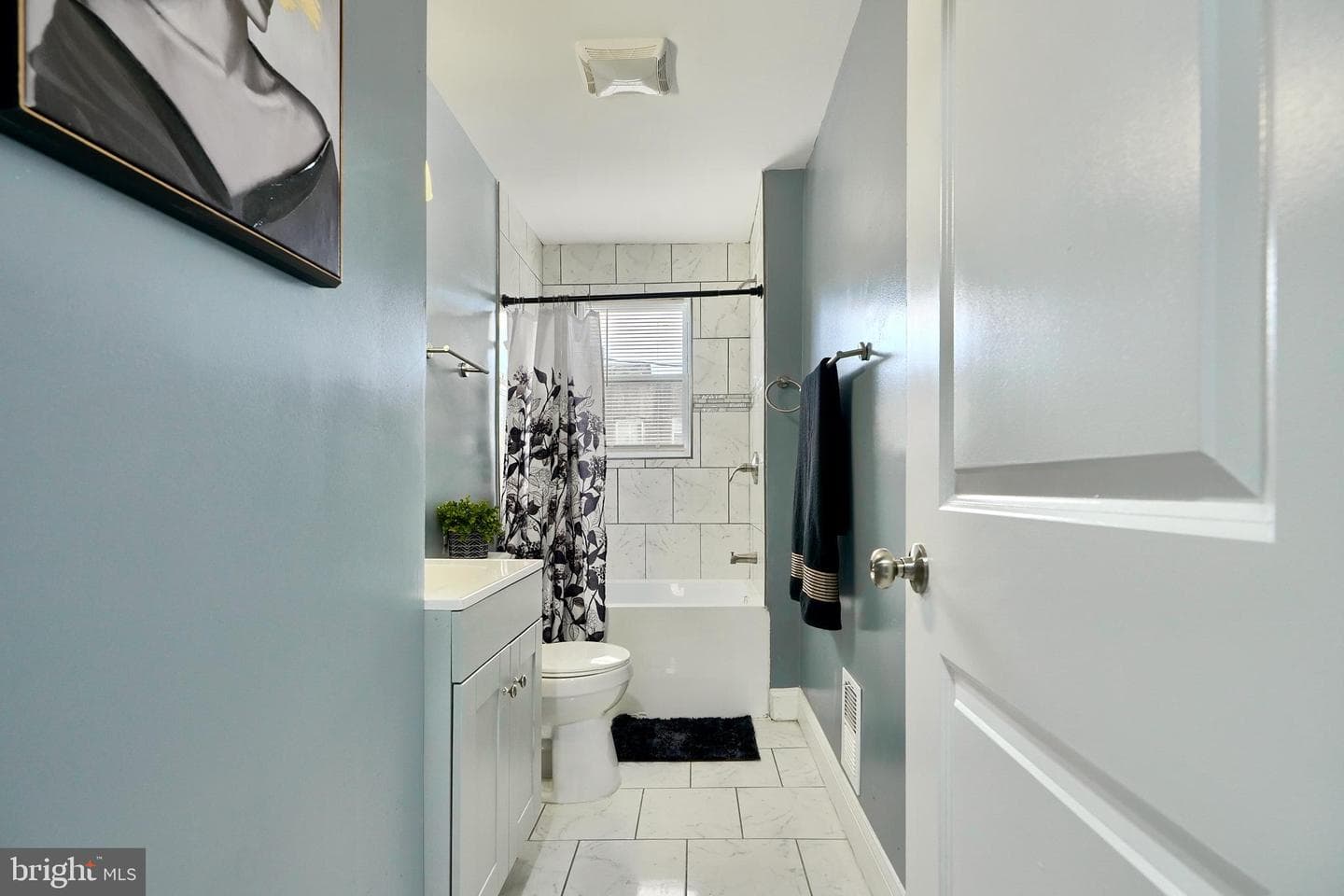 1819 Clifton Avenue photo 21