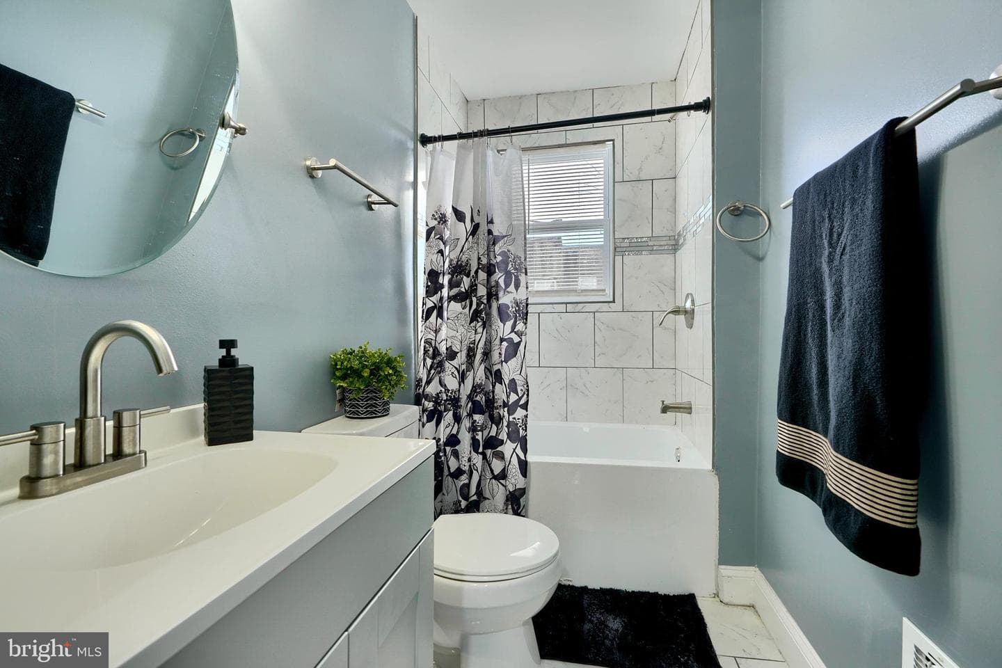 1819 Clifton Avenue photo 22